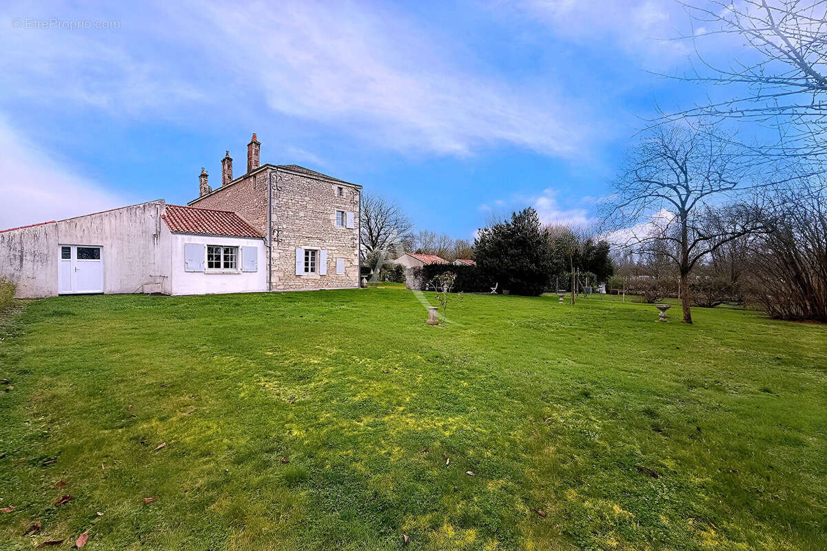 Maison à LE LANGON