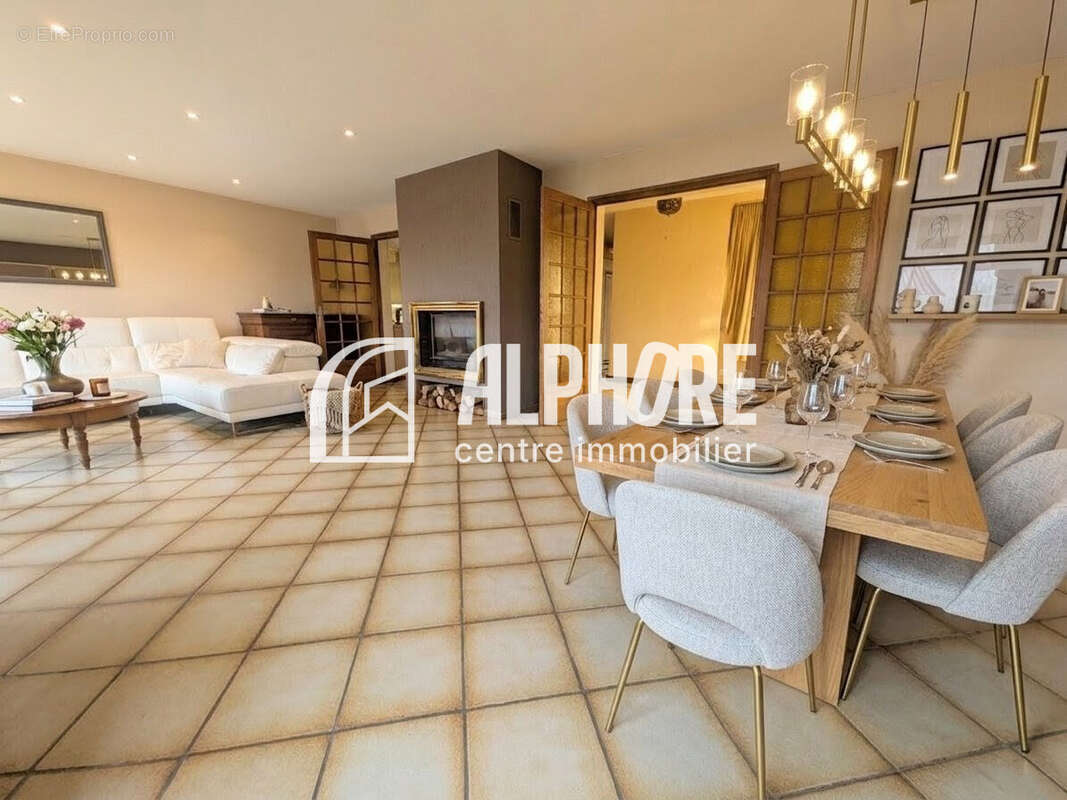 Maison de 167m2 à Cholet - 4 chambres, grand terrain et studio indépendant - photo 4