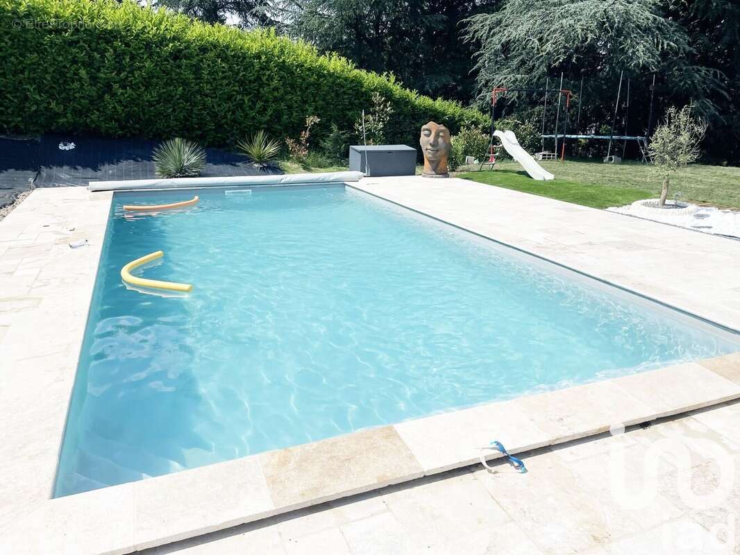 Photo 3 - Maison à SAINT-GENEST-LERPT