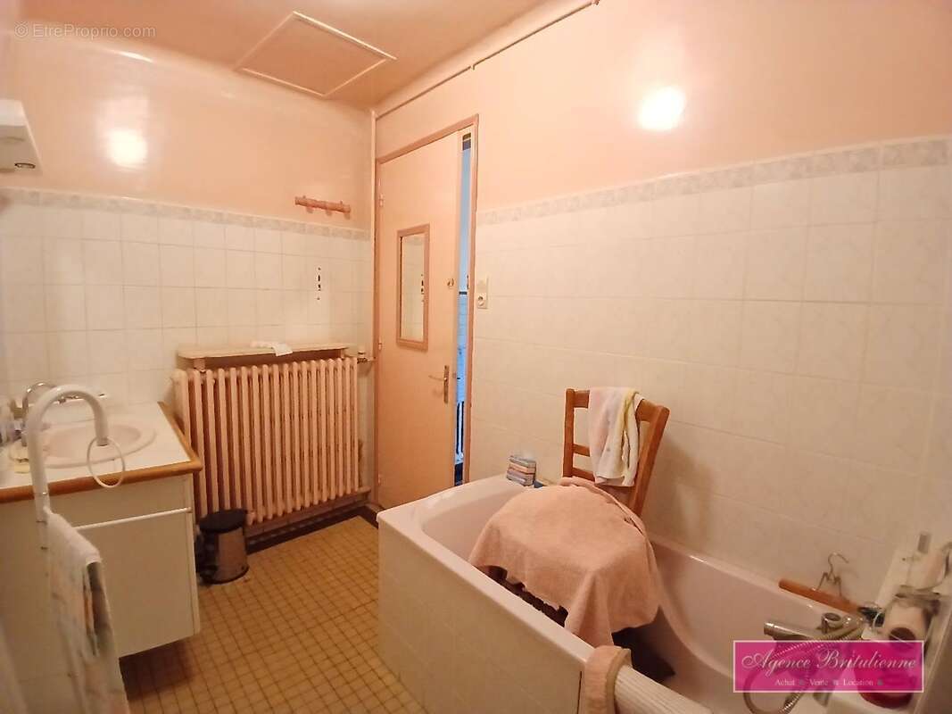 Maison 138 m² à Breteuil  - photo 7