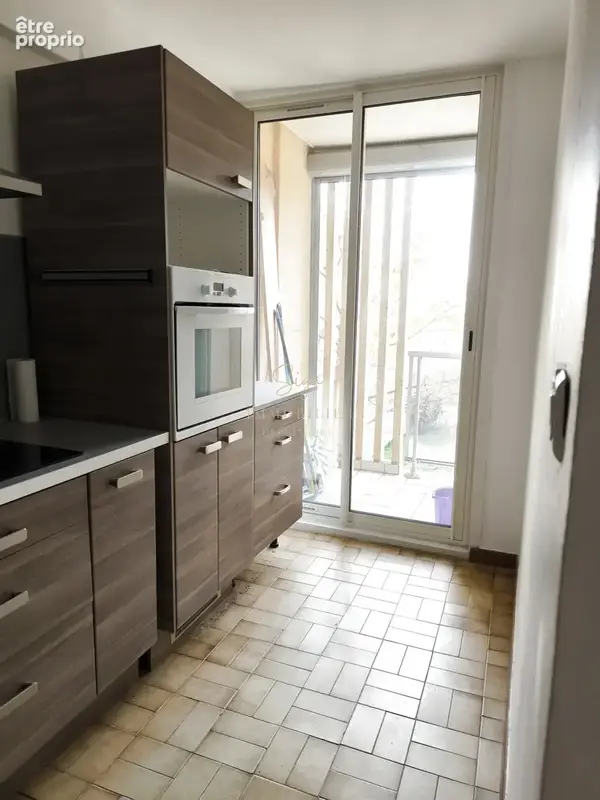 Appartement t3/4 65 m2 avec balcons et cave 13010 154 000 € - photo 3