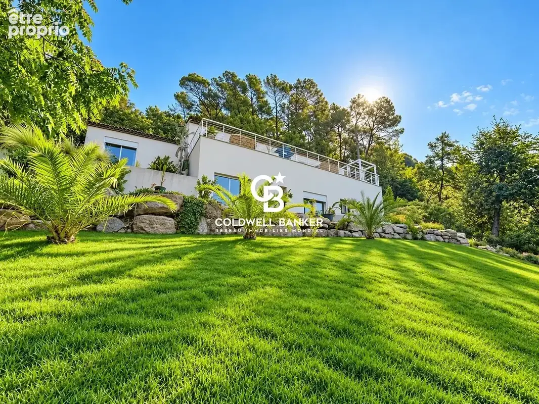 Exclusivité — Villa contemporaine provençale avec piscine et vue dégagée sur terrain de 3 000 m² — Draguignan - photo 10