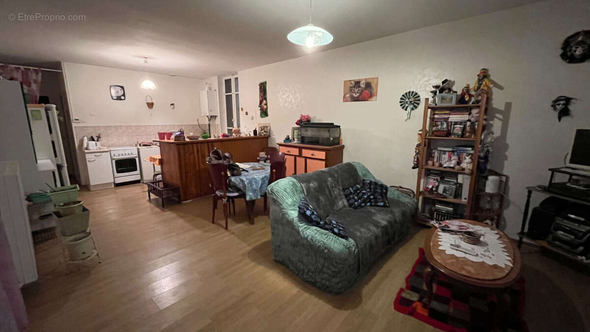 Appartement à YZEURE