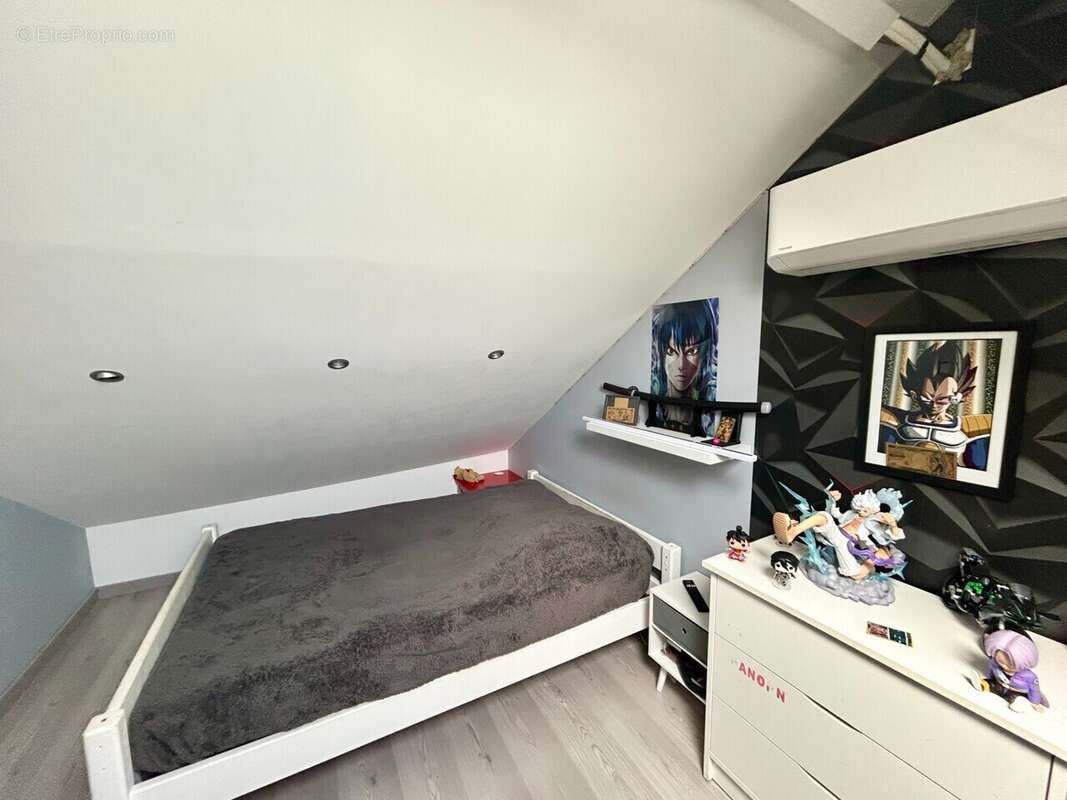 Maison à LADIGNAC-SUR-RONDELLES