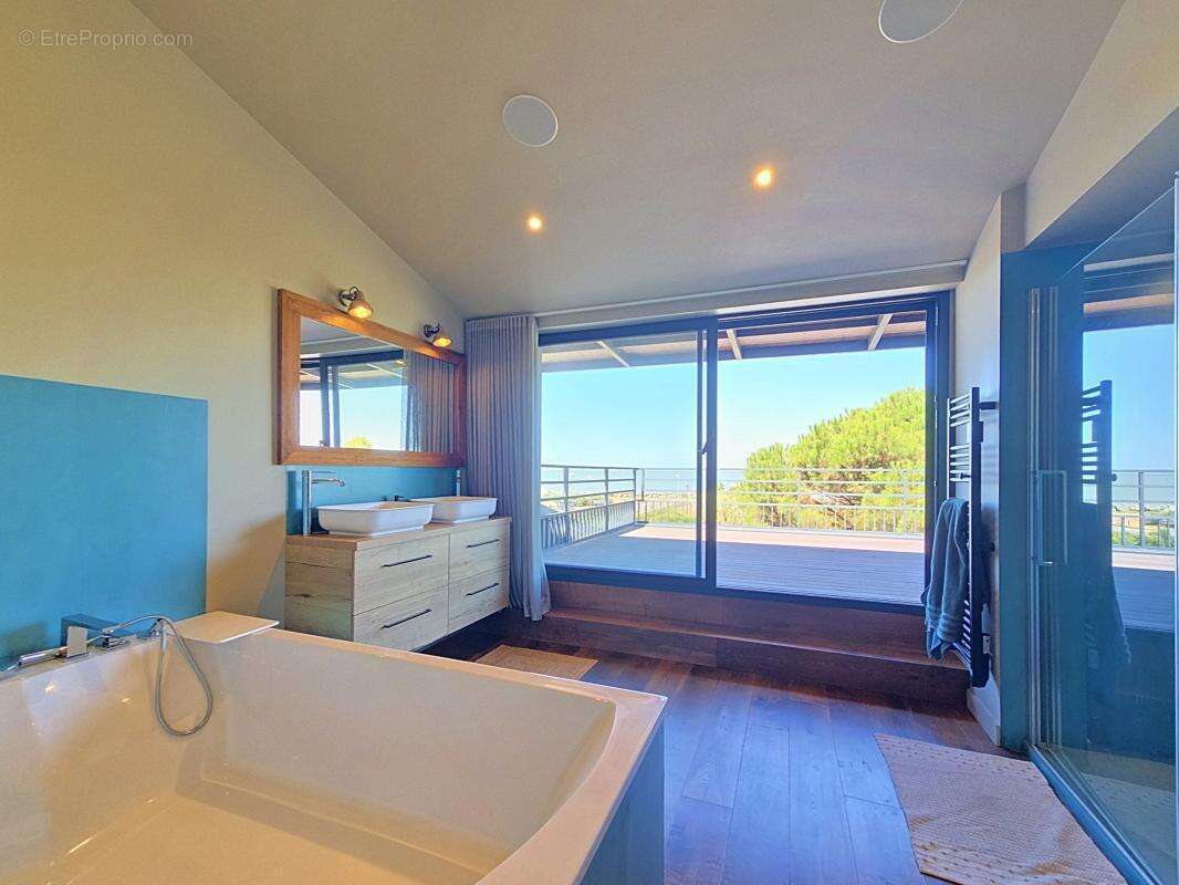 Maison 328 m² à L'houmeau  - photo 34