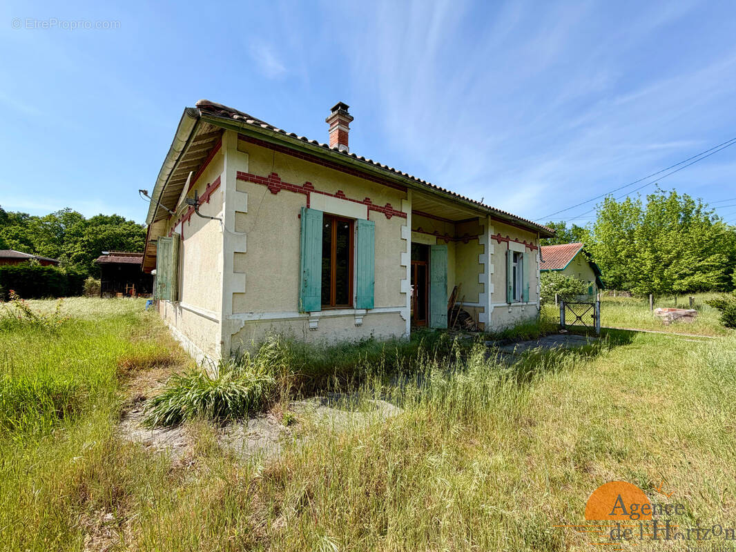 Maison à ARES