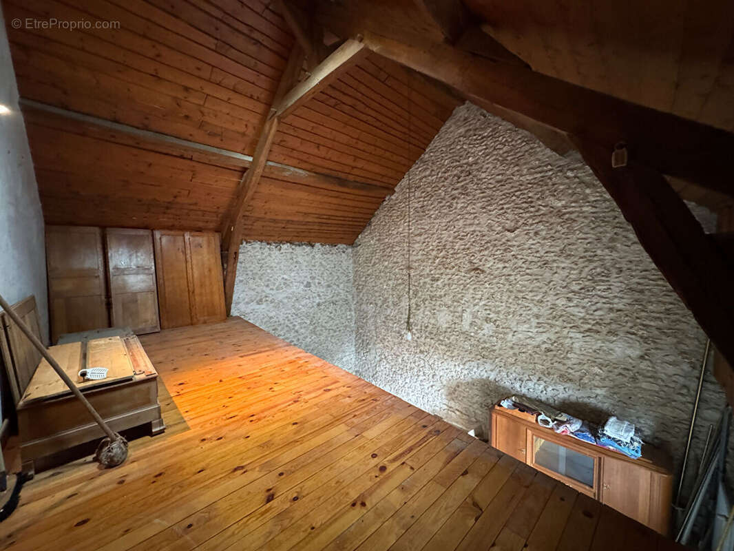 Maison à NEAUPHLE-LE-VIEUX