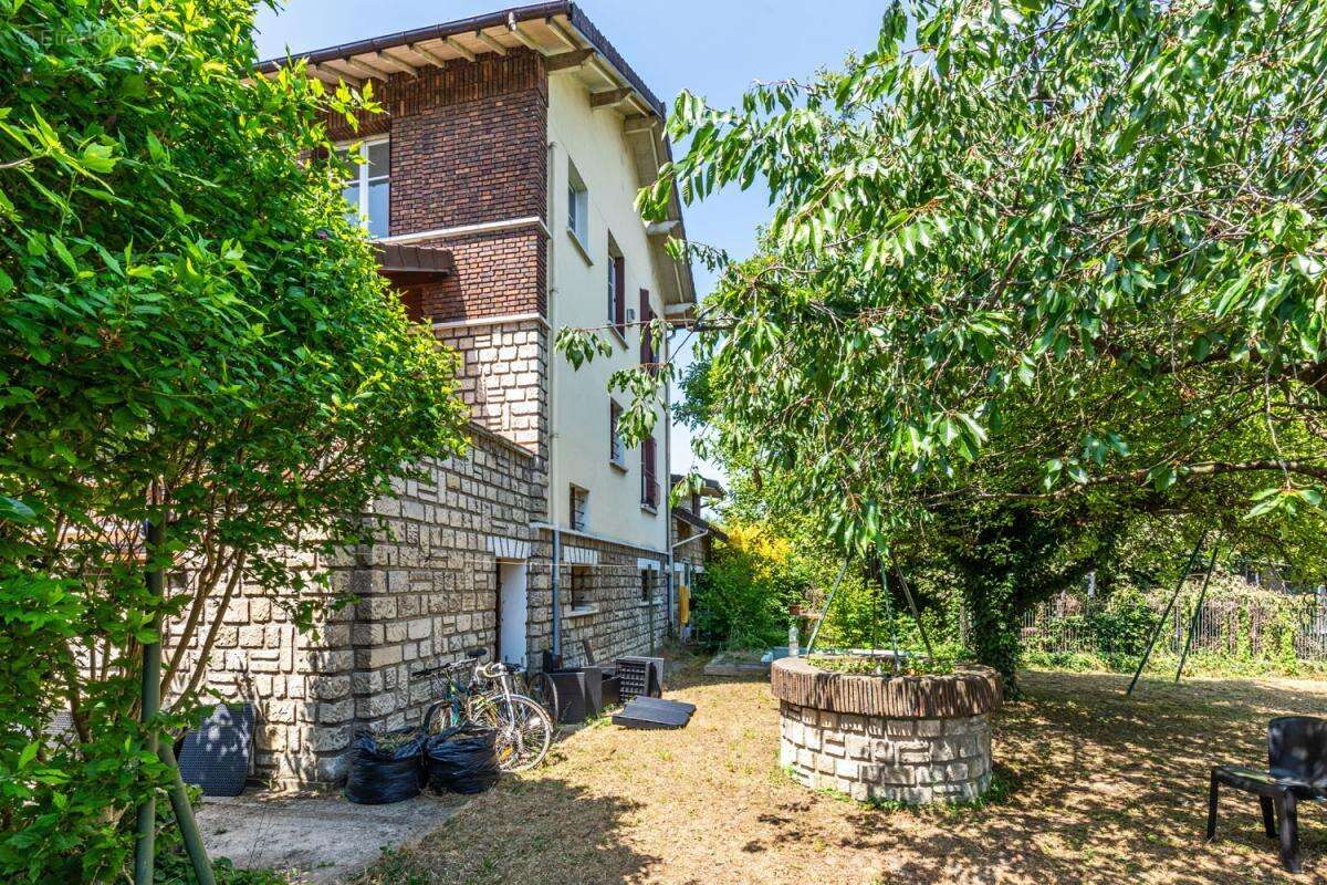 Maison à CHOISY-LE-ROI