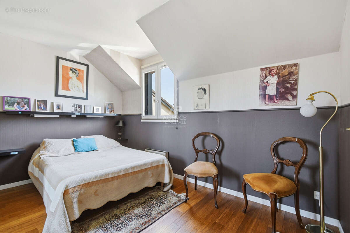 Maison Saint Germain En Laye 8 pièce(s) 183 m2 - photo 6
