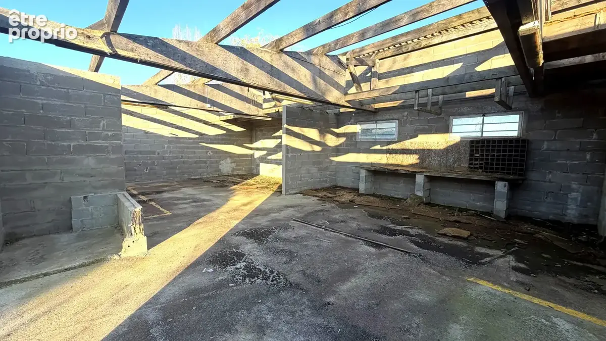 A vendre terrain constructible non viabilisé saint clement de la place - photo 3