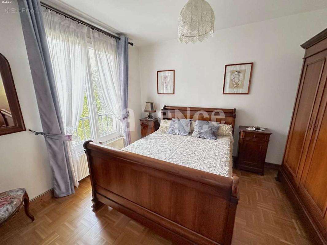 Maison à GRESSY