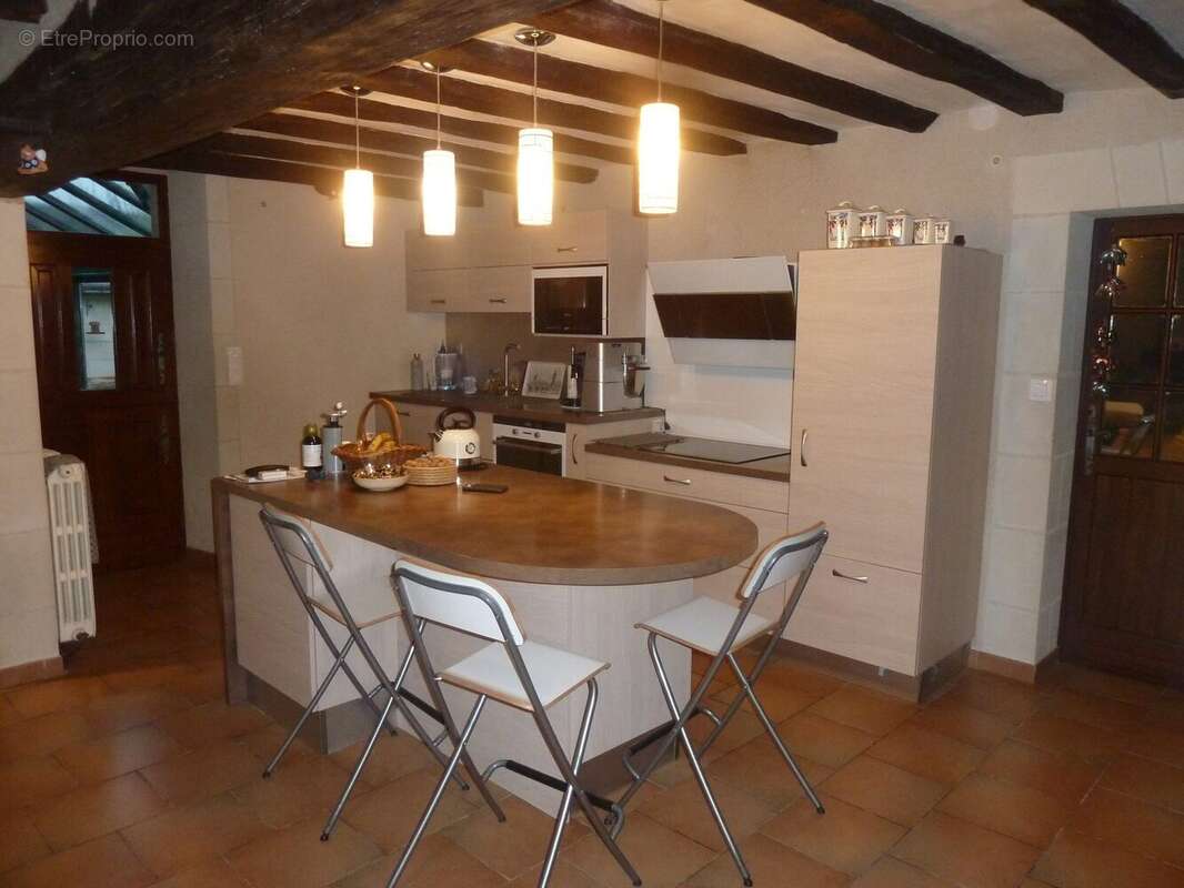 coin cuisine - Maison à SAINTE-CATHERINE-DE-FIERBOIS