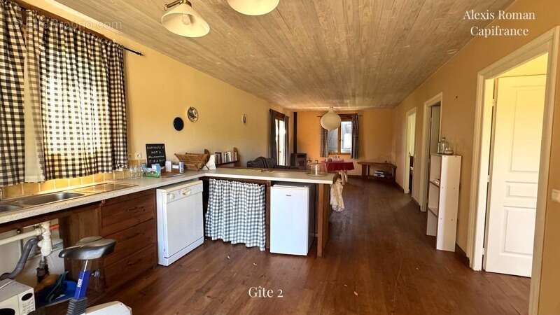 Domaine de 28 hectares avec étang privé, maison, 2 gîtes et plus de 400 m² de dépendances - photo 17