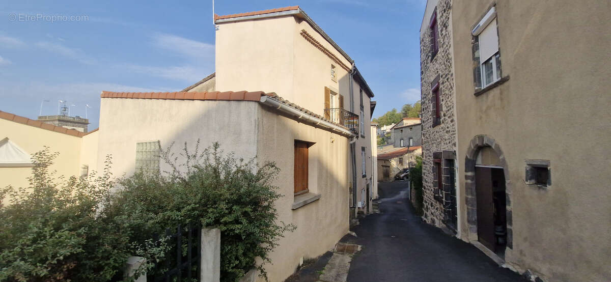 Maison de village avec petit balcon et cave - photo 10