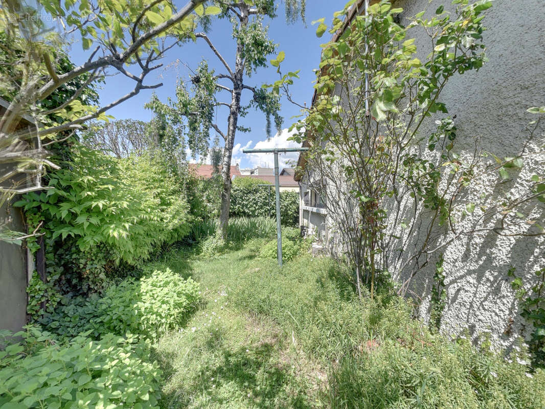 Maison à ECHIROLLES