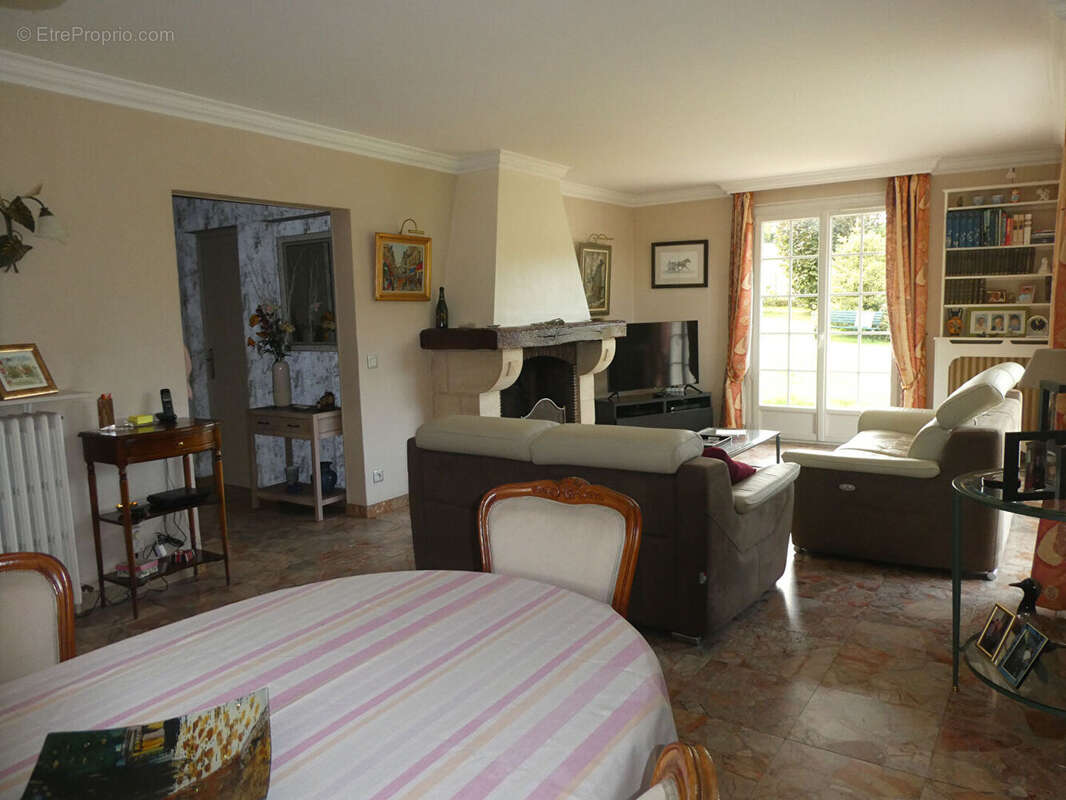 Maison à PONT-L&#039;EVEQUE