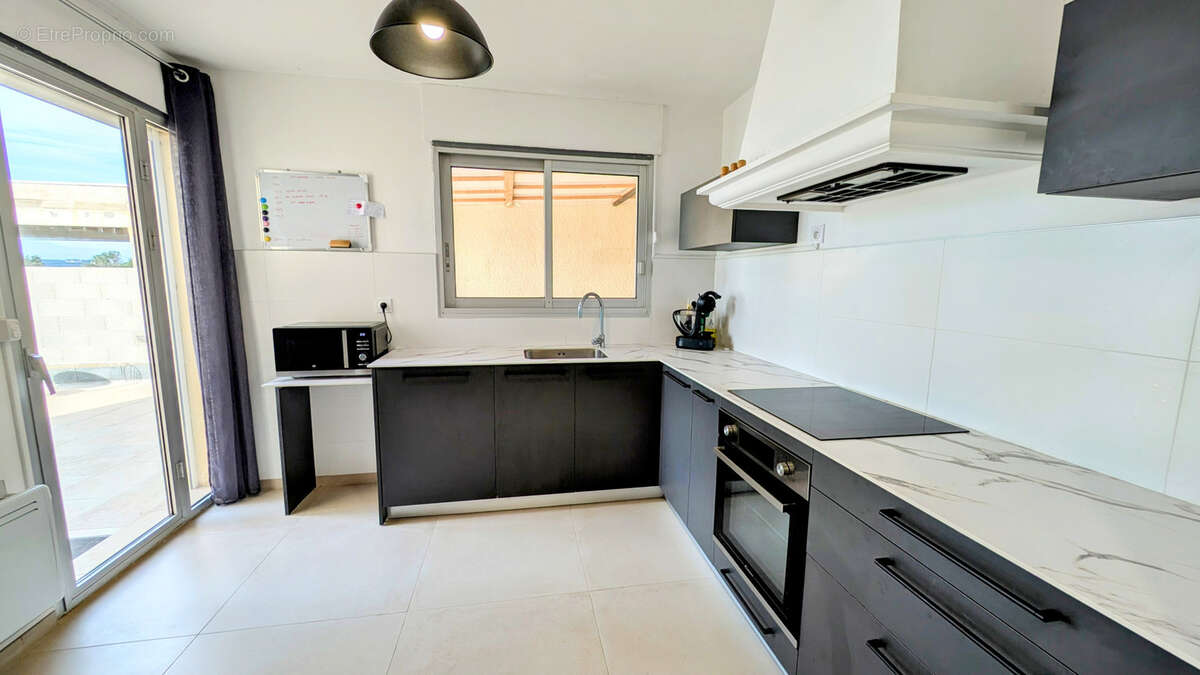 Maison à VILLENEUVE-DE-LA-RAHO