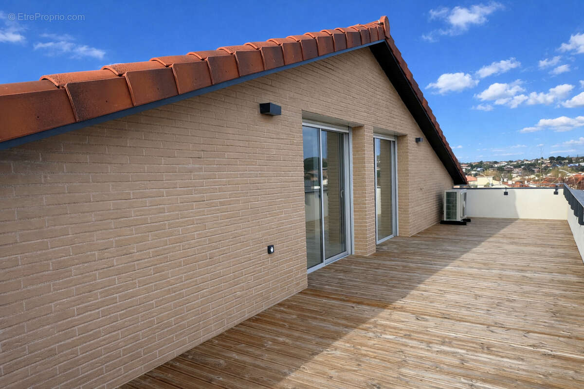 Appartement à BRUGUIERES