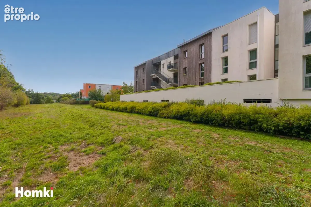 LA CHAPELLE-SUR-ERDRE – T3 traversant dernier étage – Balcon 11,60 m² – 2 parkings – Box - photo 12