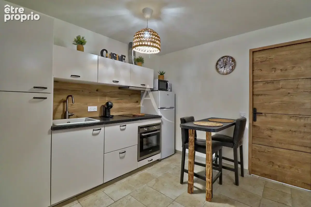 Propriete de 164.92 m2 avec terrasse jardin parking a greoux les bains - photo 11