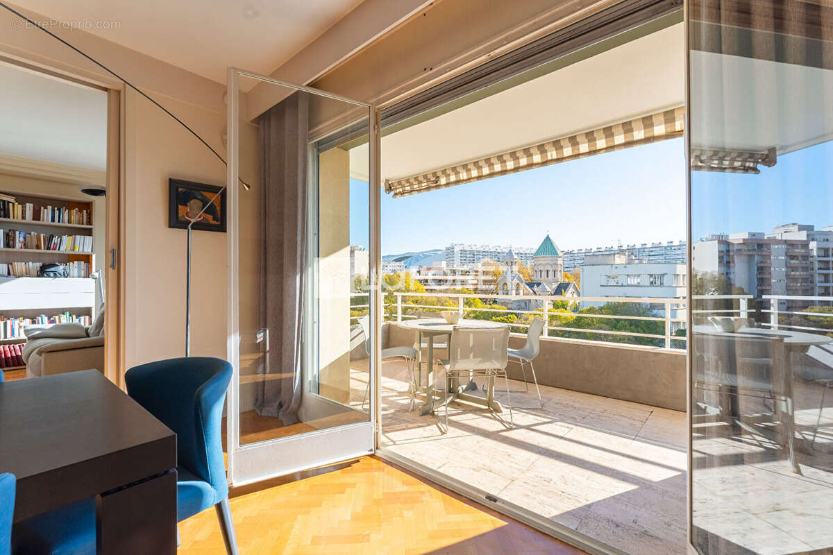 Appartement à MARSEILLE-8E