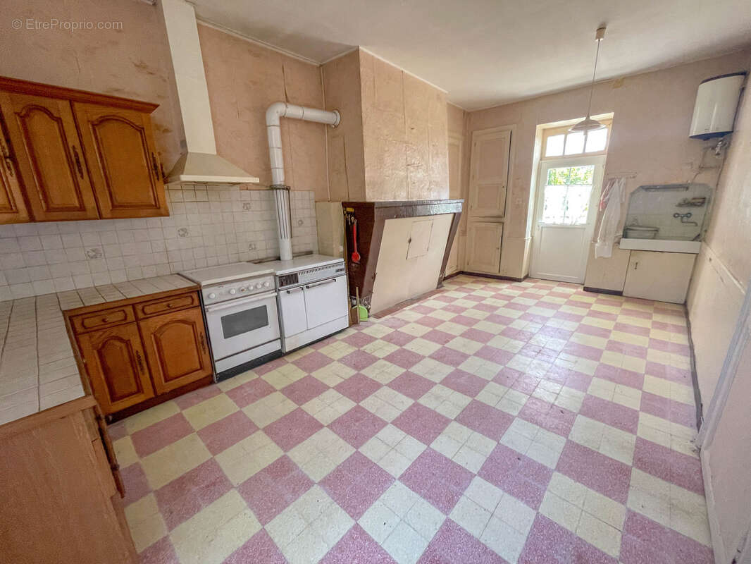 Maison à SAINT-SAUVEUR