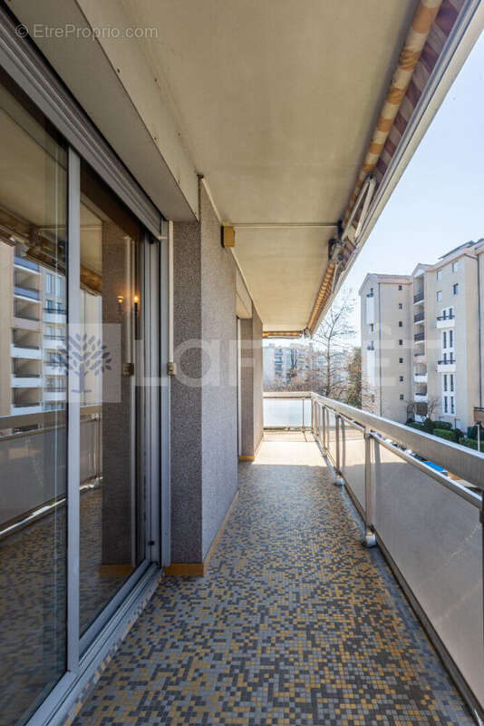 "oxalis" - annecy - triangle d'or - appartement 3 pieces de 83.55m² + garage en sus + place + cave - photo 9