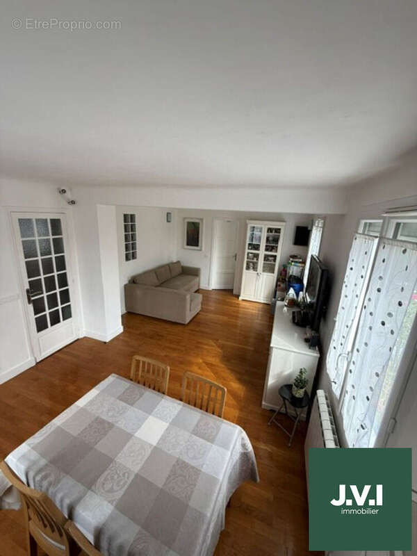 Maison à MONTMORENCY