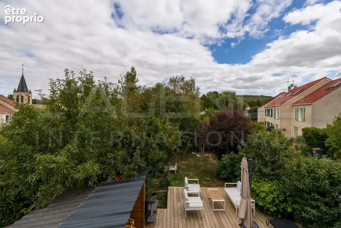 Maison familiale dans un environnement calme et verdoyant - photo 17