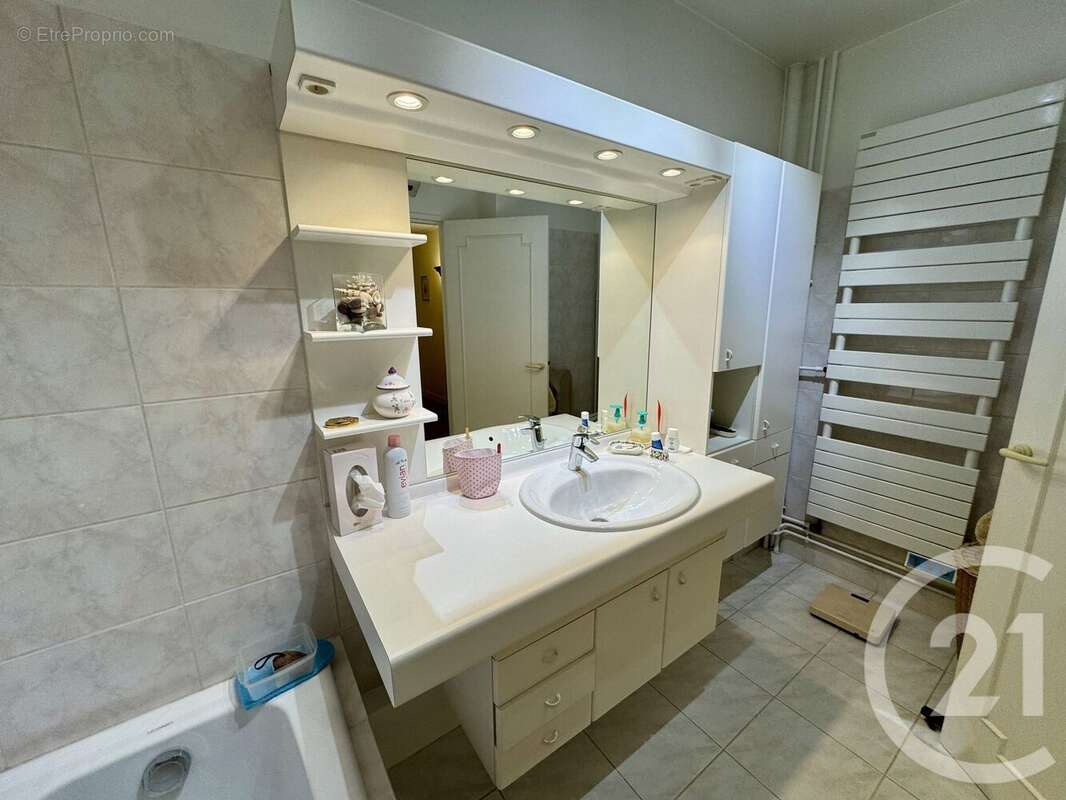 Appartement à AVON