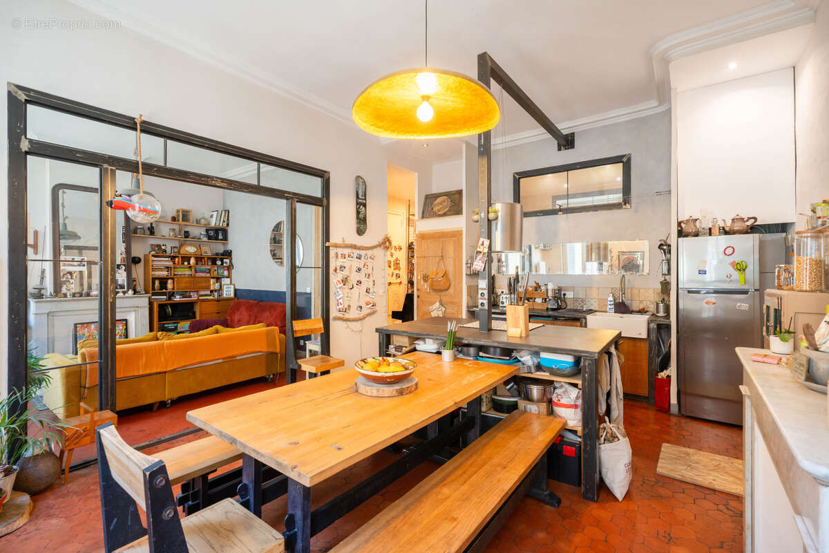 Appartement à MARSEILLE-1E