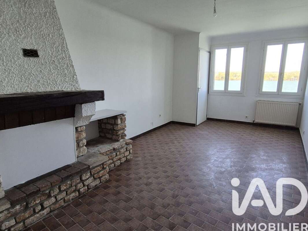 Maison 168 m² à Saint-Etienne-Des-Sorts  - photo 2