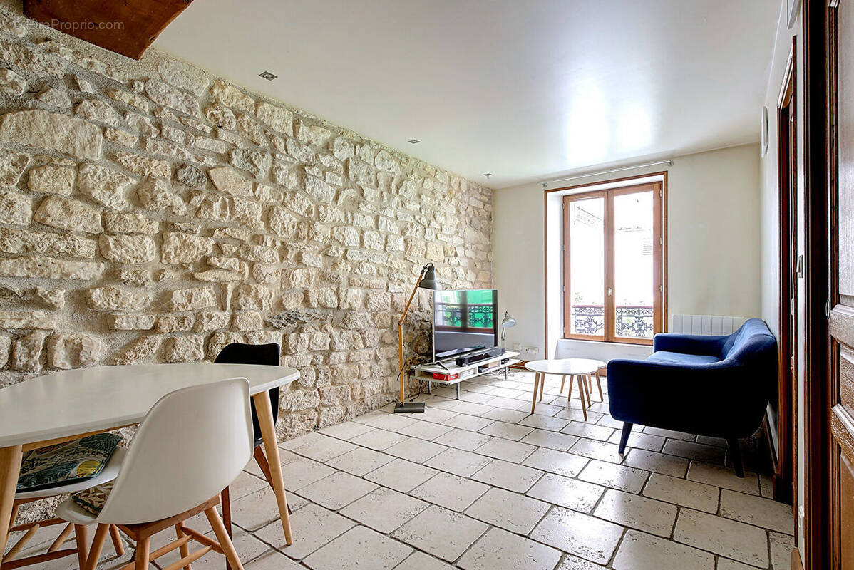 Appartement à PARIS-18E