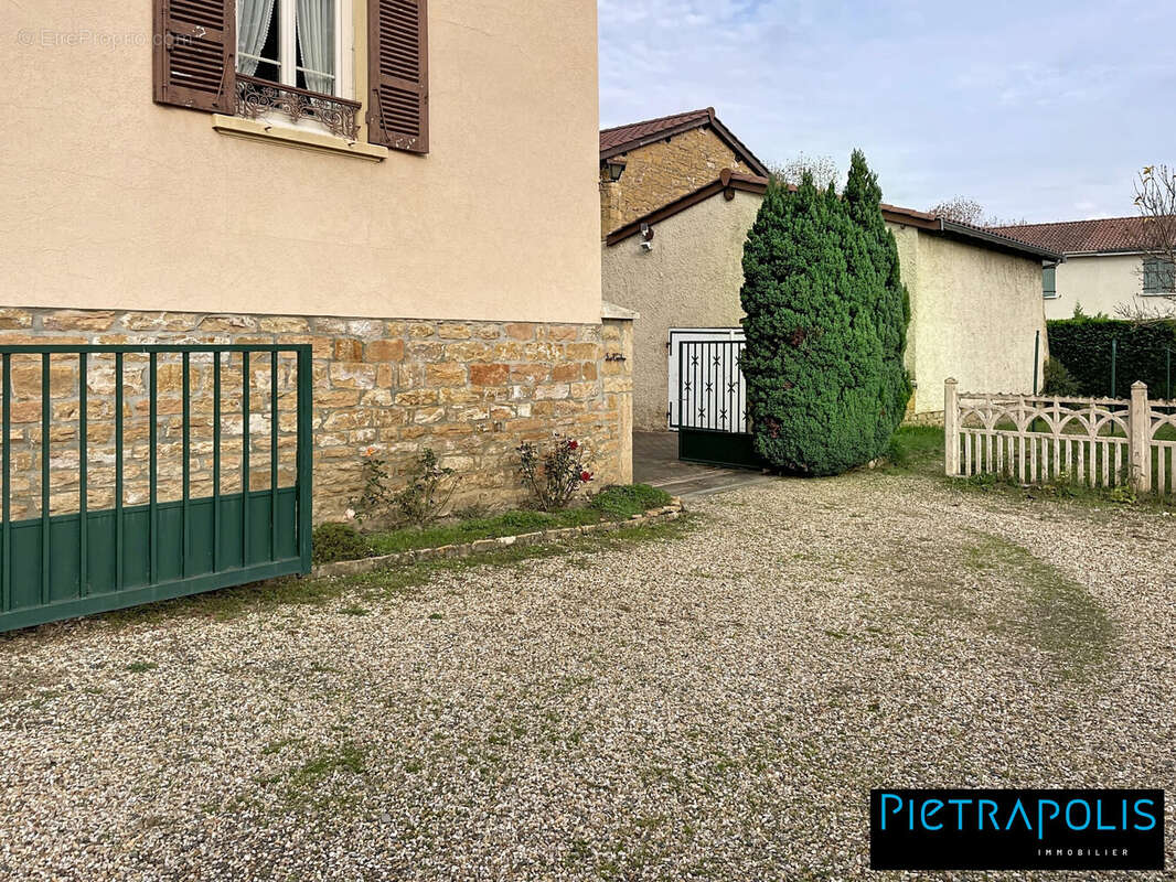 Maison à VILLEFRANCHE-SUR-SAONE