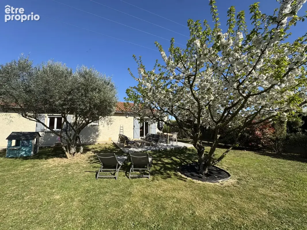 Villa T4 plain pied entièrement rénovée - photo 9