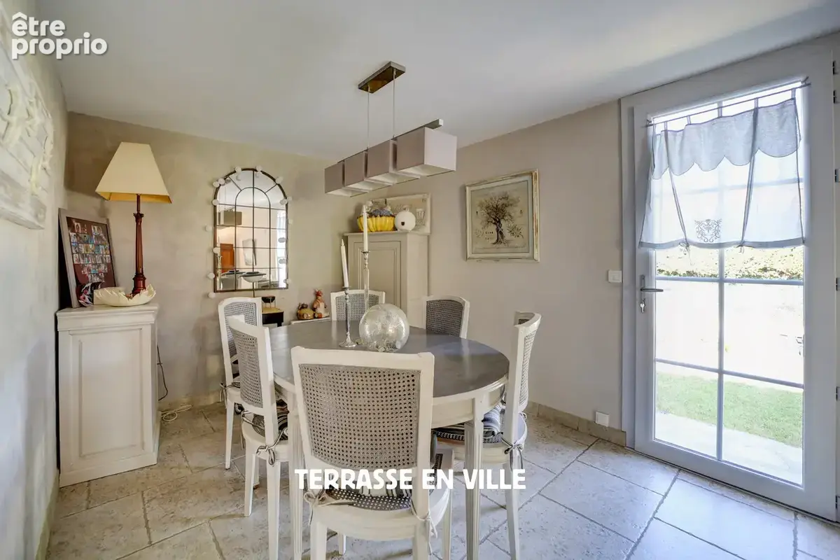 St zacharie - proche centre village - maison familiale t5 - jardin - piscine - vue - calme - 649 000 € - photo 10