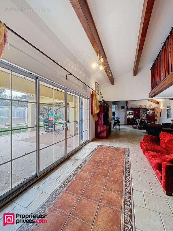 Propriété de 220m2 avec piscine sur 6 000 m² de terrain , à 5 min de Saint-Maximin, Ollières 83470 - photo 11