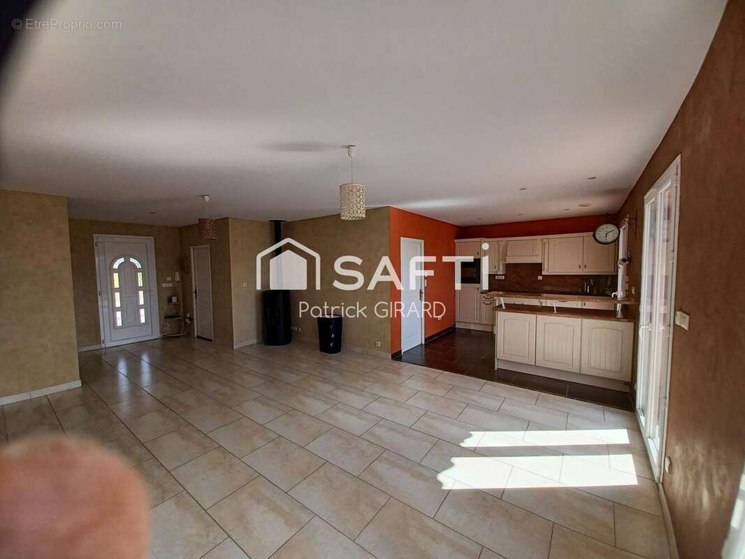Maison 101 m² à Jouvencon  - photo 3