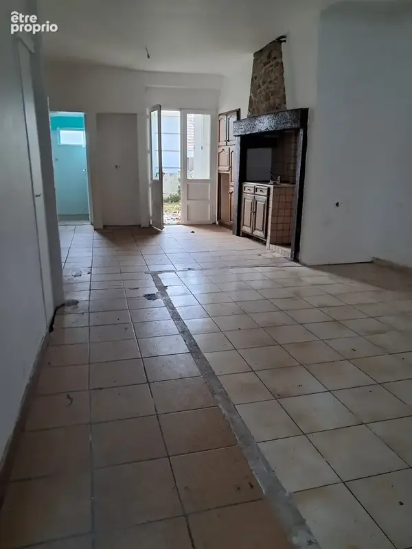 Maison de Bourg à Lubersac pleine de potentiel - photo 4
