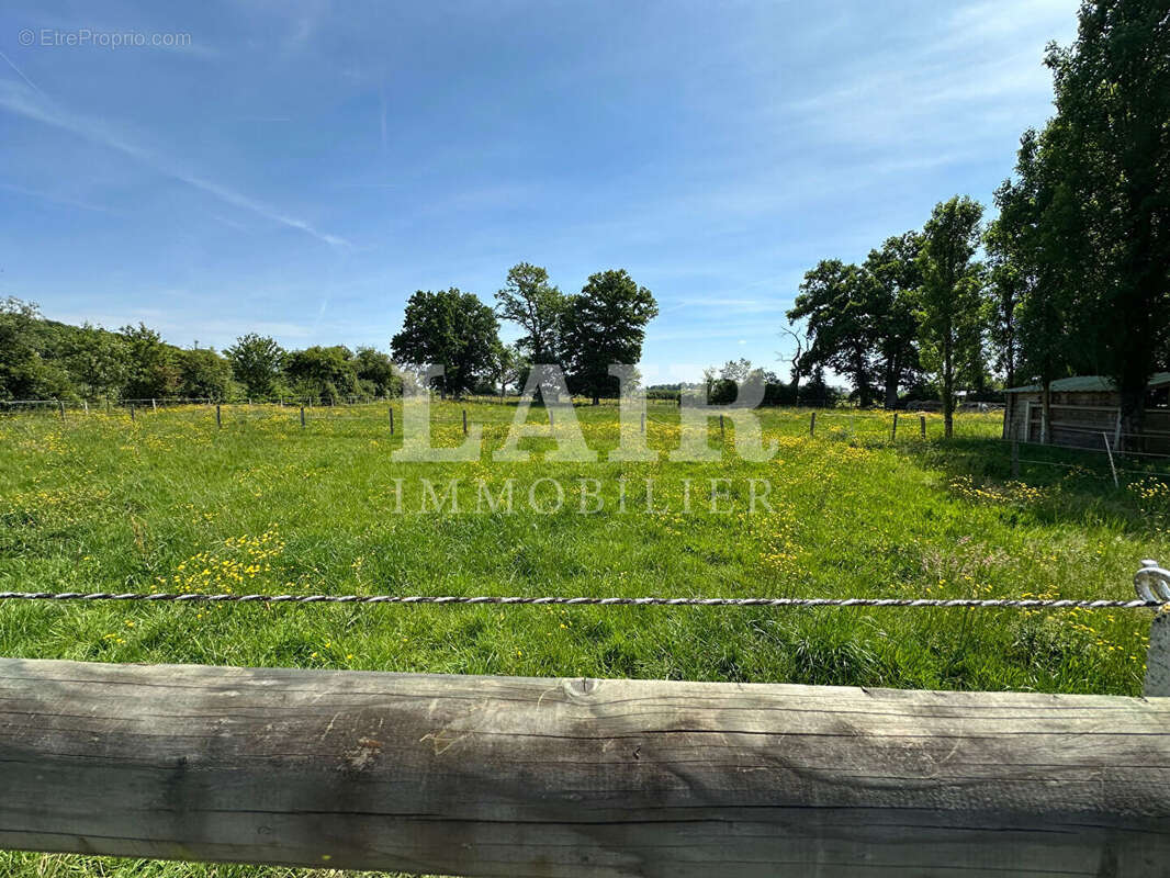 Maison à LE MELE-SUR-SARTHE