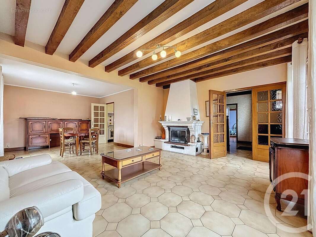 Maison à SAINT-LEGER-PRES-TROYES