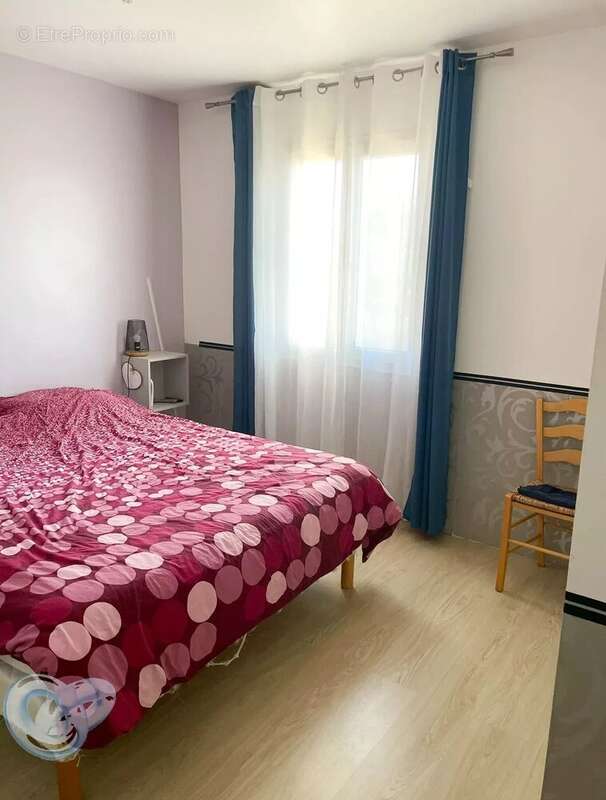 AUREL (84) - Grande maison récente de 170 m² avec 7 chambres sur 1600 m² de Terrain - - photo 12