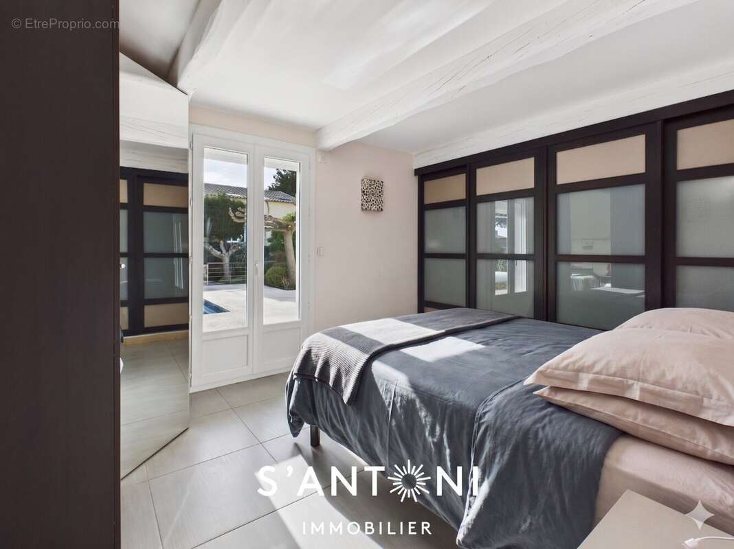 Maison d'exception avec piscine  Quartier calme - photo 10