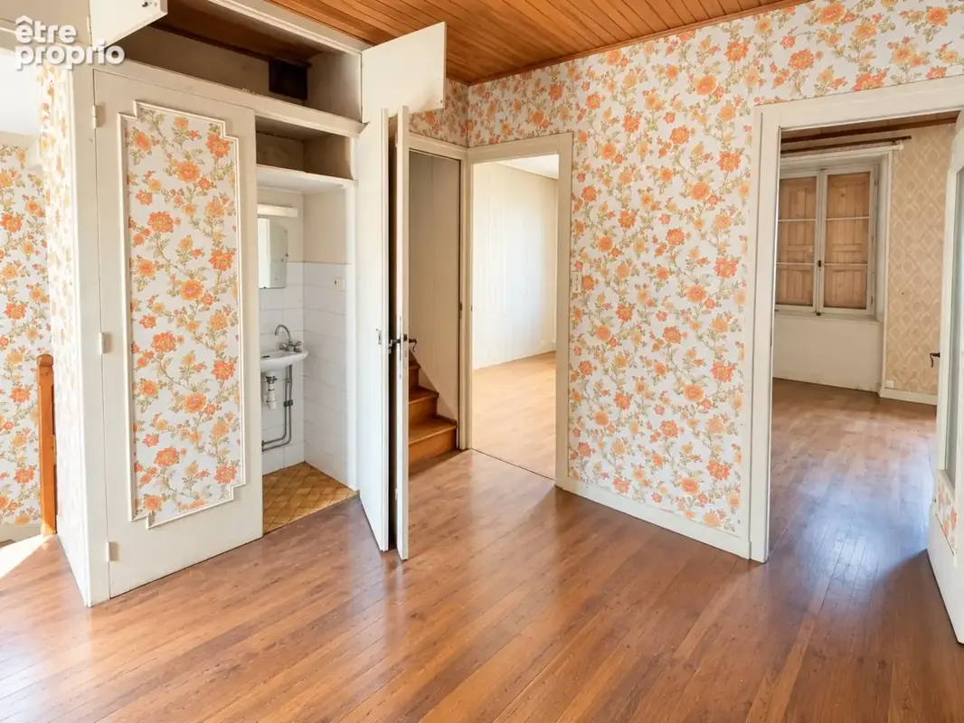 Saint-étienne-de-saint-geoirs – maison en pierre à rénover – 96 m² habitables + plateau aménageable – cour – fort potentiel inve - photo 6