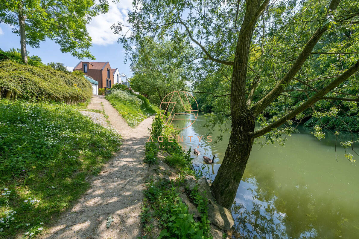 Maison à CHAMPIGNY-SUR-MARNE