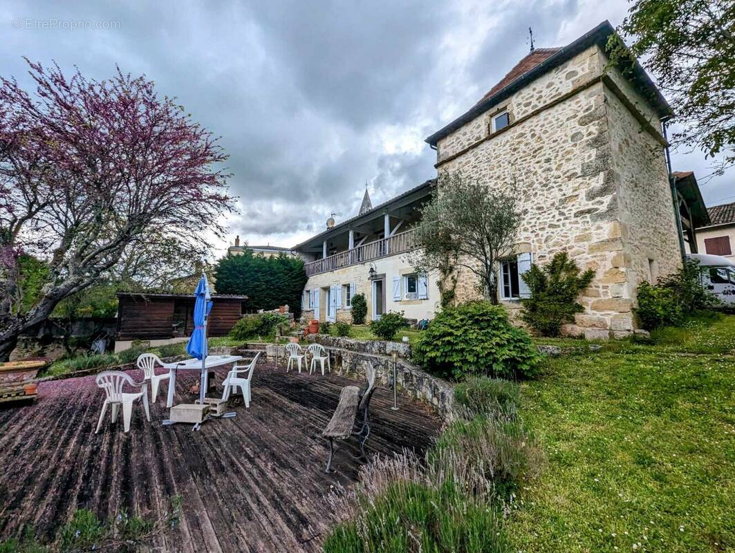 Maison à RAUZAN