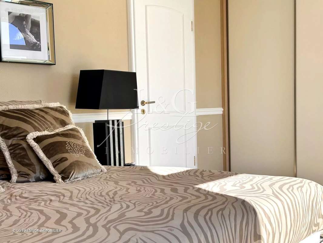 Maison à MANDELIEU-LA-NAPOULE