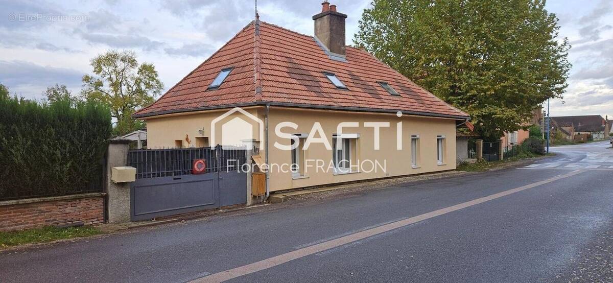 Photo 1 - Maison à FRONTENARD