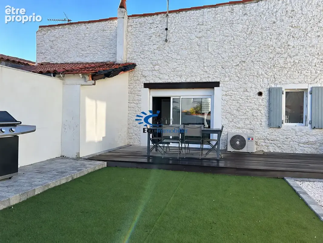 Exclusivite la rochelle maison de ville avec jardinet et terrasse - photo 1