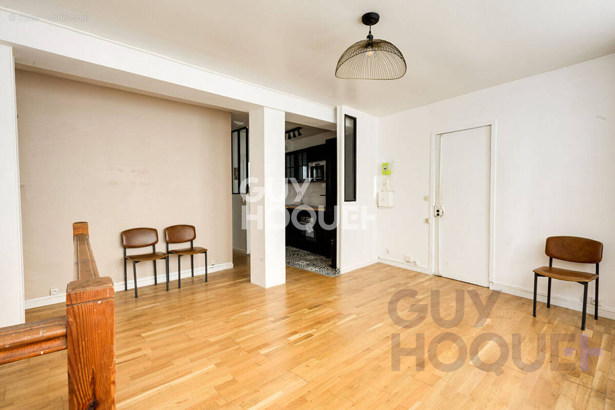 Appartement à PARIS-18E